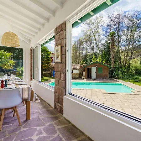 Mendizola - 5 - Piscine - Vue Montagne Vila *