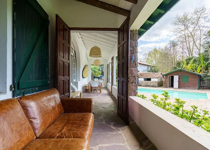 Mendizola - 5 - Piscine - Vue Montagne Villa